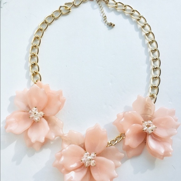 INC Imitation Large Pink Flower Statement Necklace - Picture 1 of 16